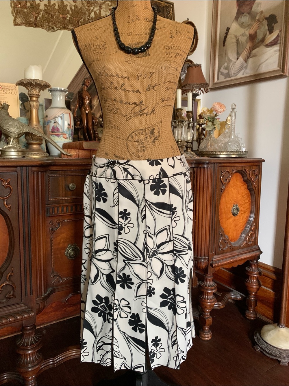 Vintage Joseph Ribkoff Classy Cut Pleated Modern Gladiator Satin Floral Skirt